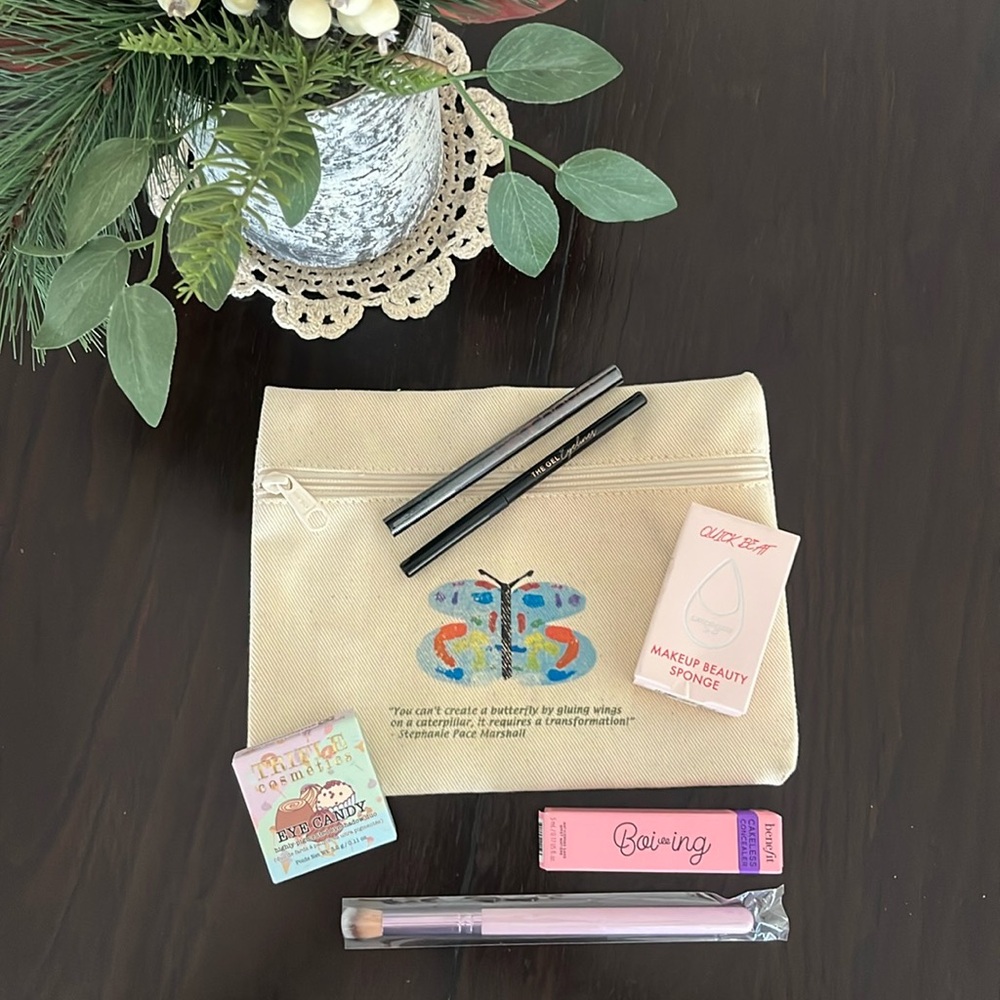 NEW Make Up Bundle Concealer, Beauty Blender, Eye Shadow, Sponge, Butterfly Bag